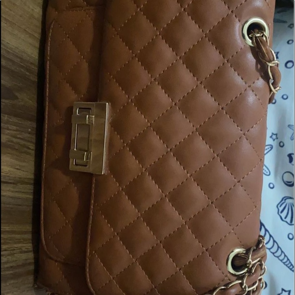 Purse, brown over the shoulder